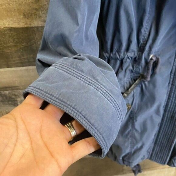 WOMENS NAVY BLUE ABERCROMBIE SHERPA FUR LINED PARKA JACKET M winter coat hood - Picture 9 of 12